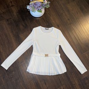 White blouse 🫧🥥